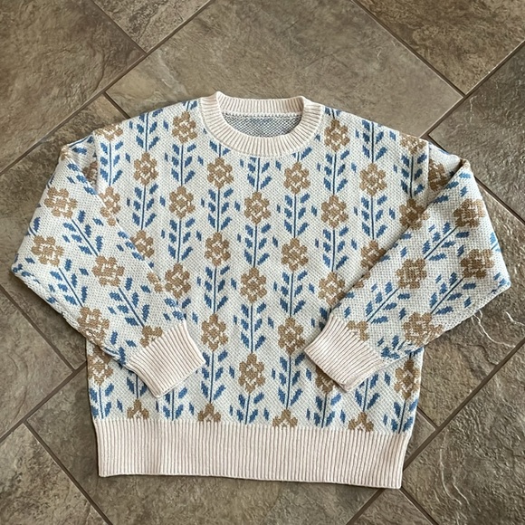 Floral Pattern Sweater - Picture 5 of 9